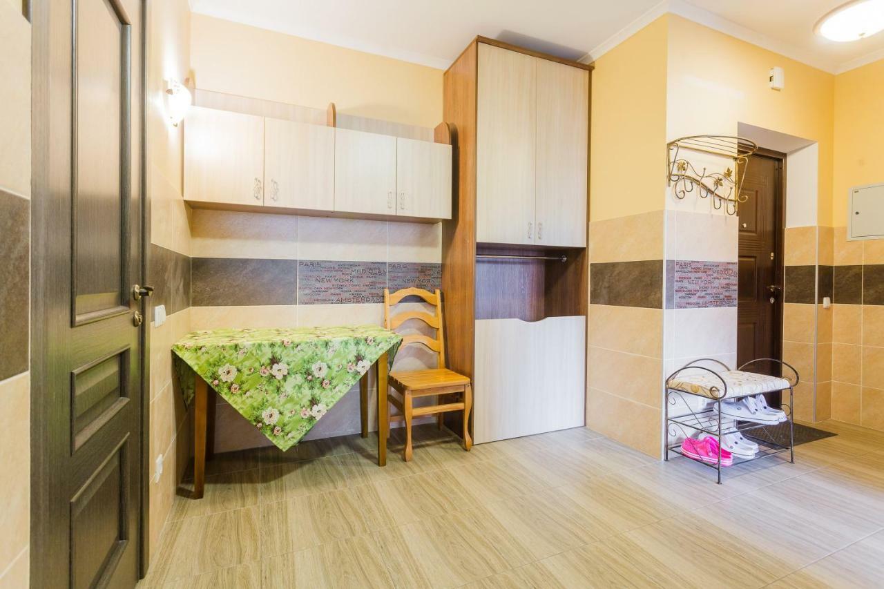 Солнечная Квартира На Ломоносова 71, Вднх Kiev Ngoại thất bức ảnh