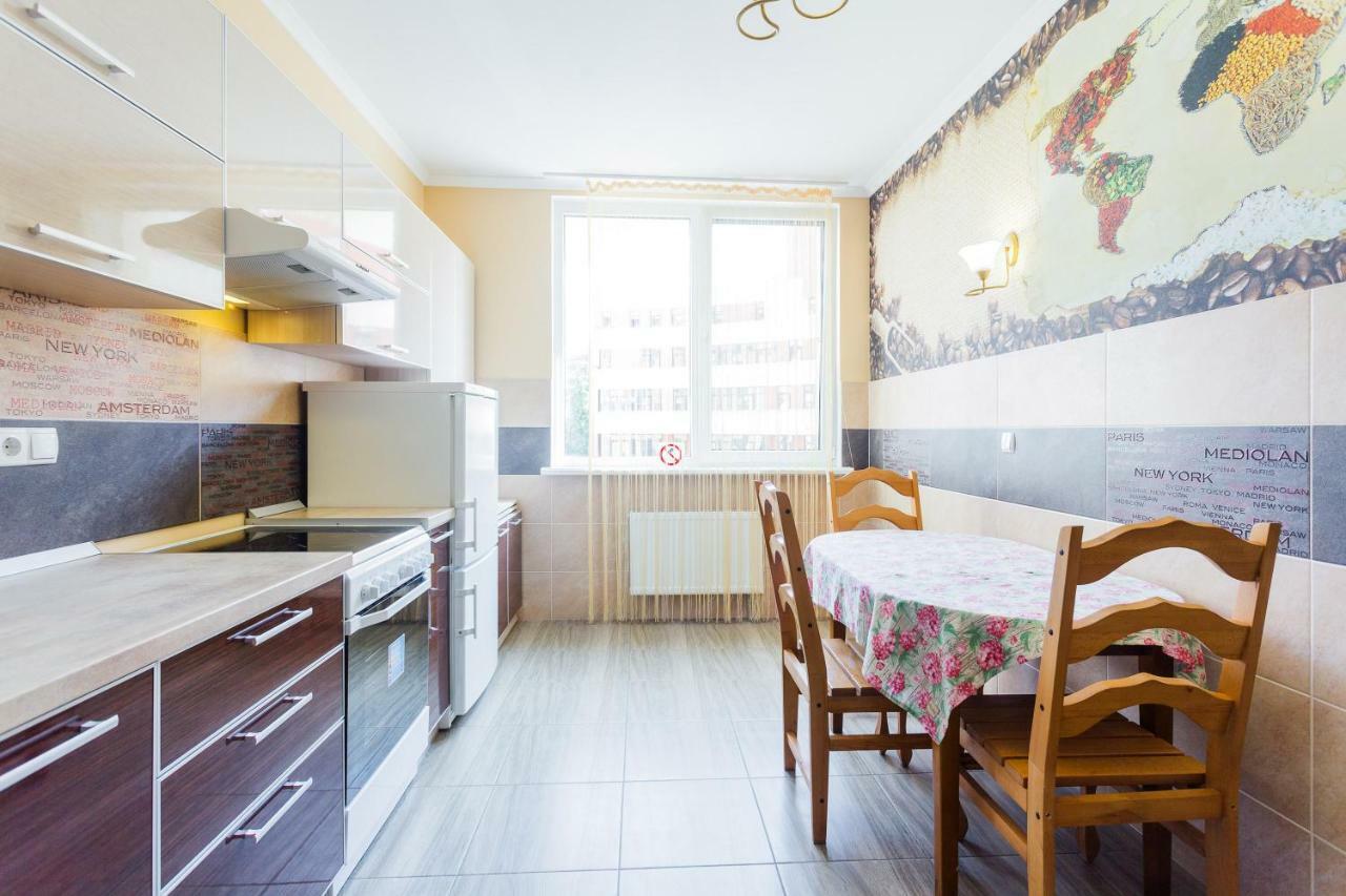 Солнечная Квартира На Ломоносова 71, Вднх Kiev Ngoại thất bức ảnh