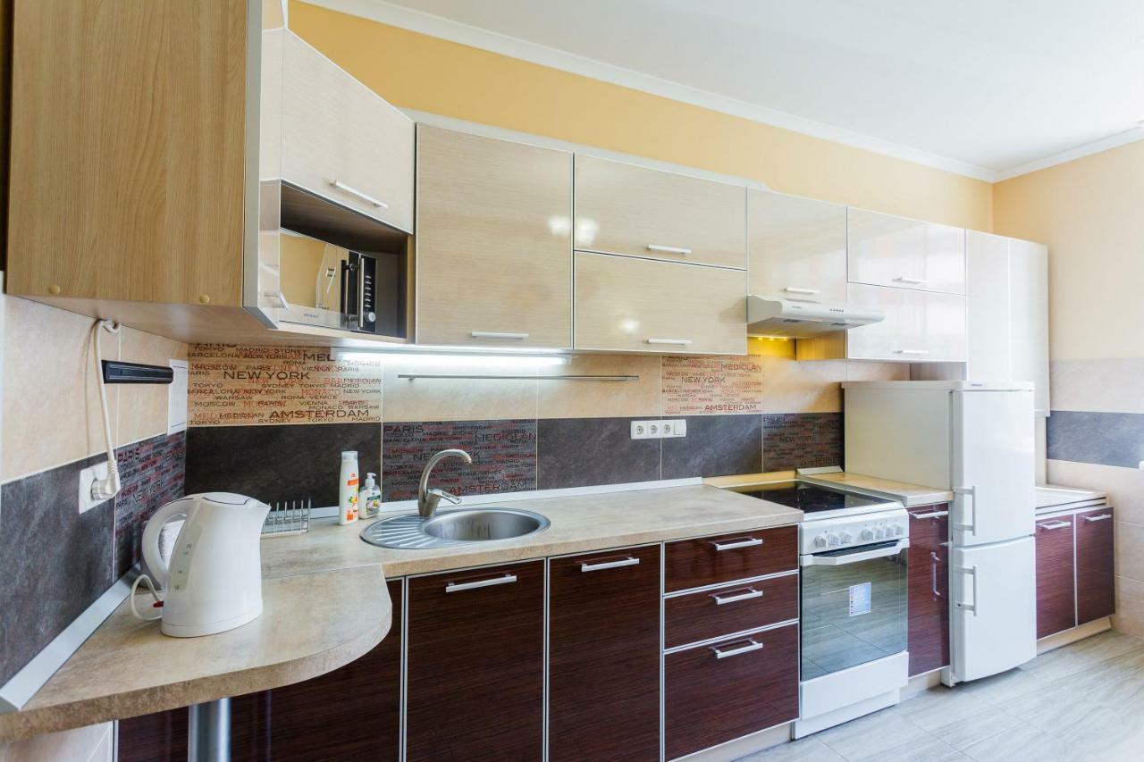 Солнечная Квартира На Ломоносова 71, Вднх Kiev Ngoại thất bức ảnh