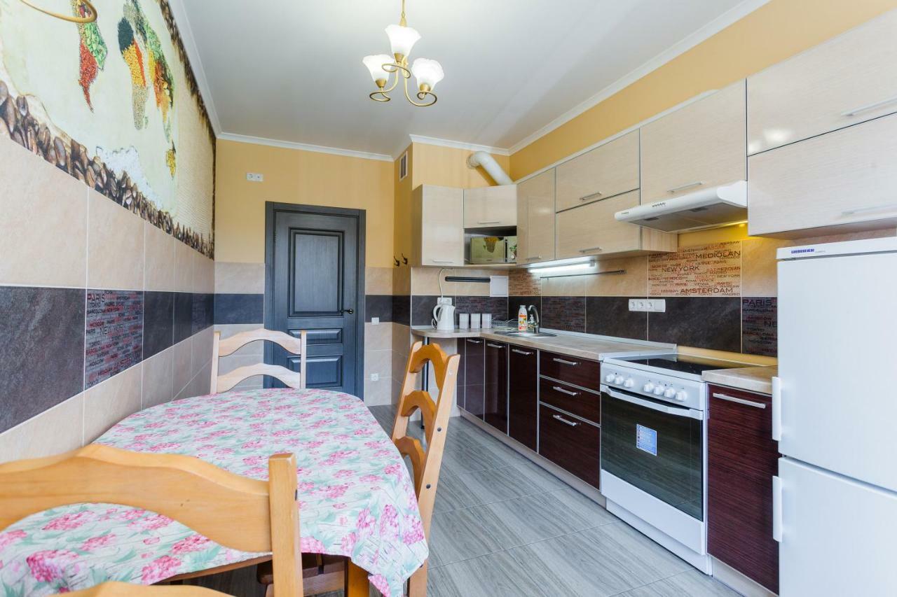 Солнечная Квартира На Ломоносова 71, Вднх Kiev Ngoại thất bức ảnh