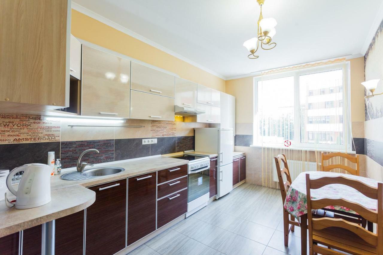 Солнечная Квартира На Ломоносова 71, Вднх Kiev Ngoại thất bức ảnh
