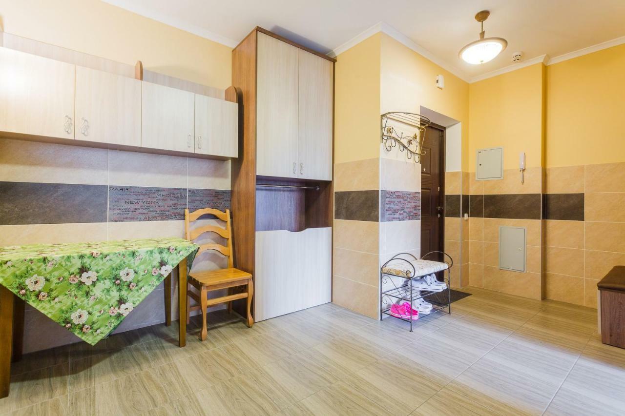 Солнечная Квартира На Ломоносова 71, Вднх Kiev Ngoại thất bức ảnh